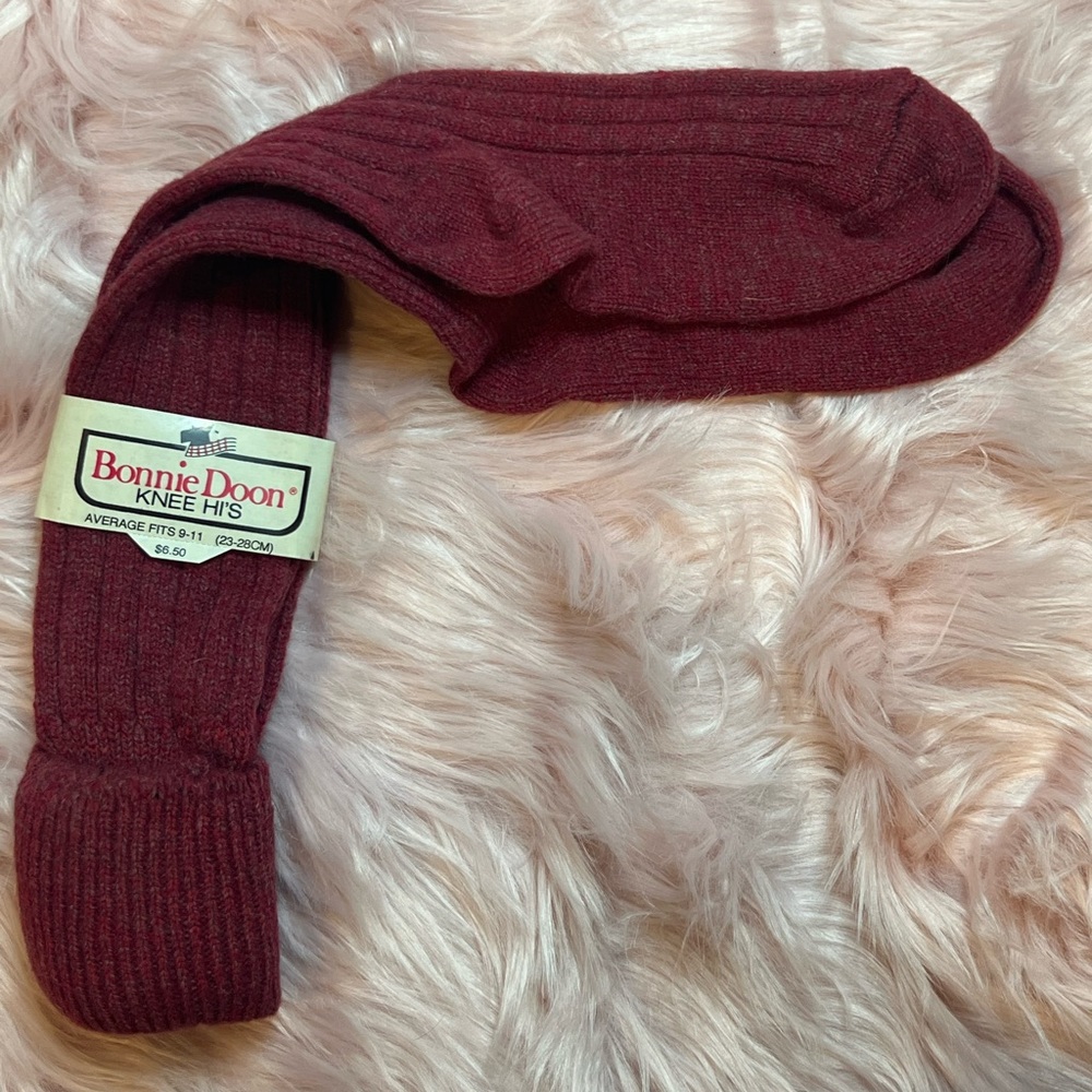 New Vintage Bonnie Doon Red Knee Hi Socks Size 9-11 Wool Poly Nylon Bonjour